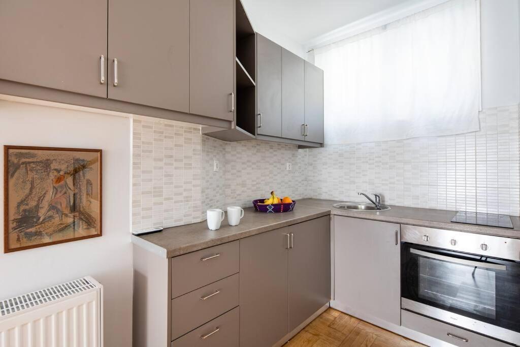 Newly Renovated, Quiet & Central Apartment In Kolonaki Atenas Exterior foto